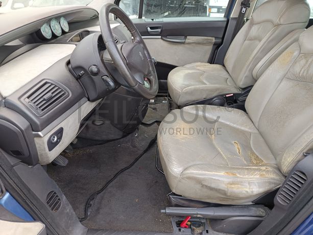 Peugeot 807 · Ano 2003