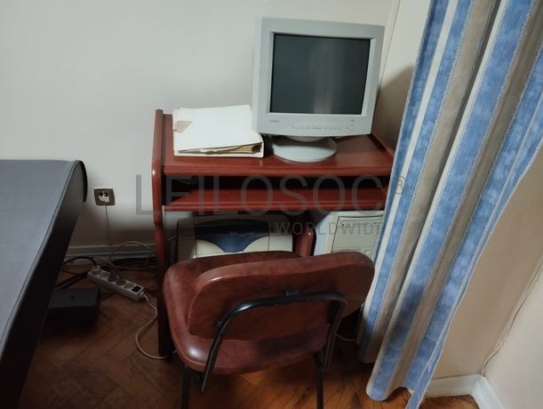 Equipamento de Escritório · Material Informático · Equipamento Clínico