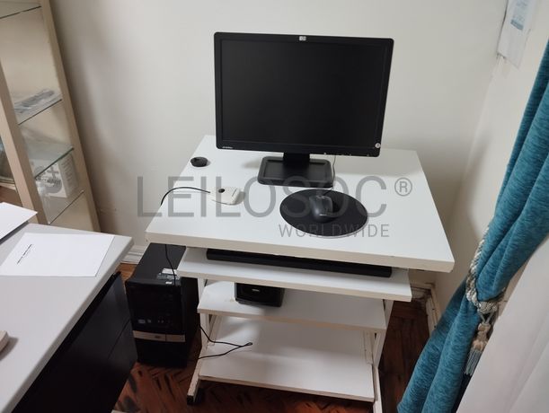 Equipamento de Escritório · Material Informático · Equipamento Clínico