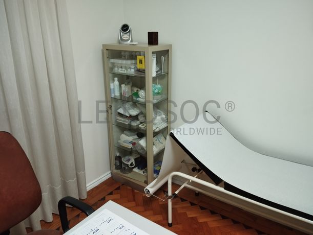 Equipamento de Escritório · Material Informático · Equipamento Clínico