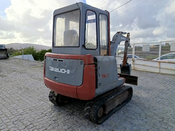 Mini Escavadora Takeuchi