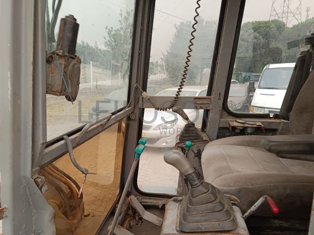 Mini Escavadora Takeuchi