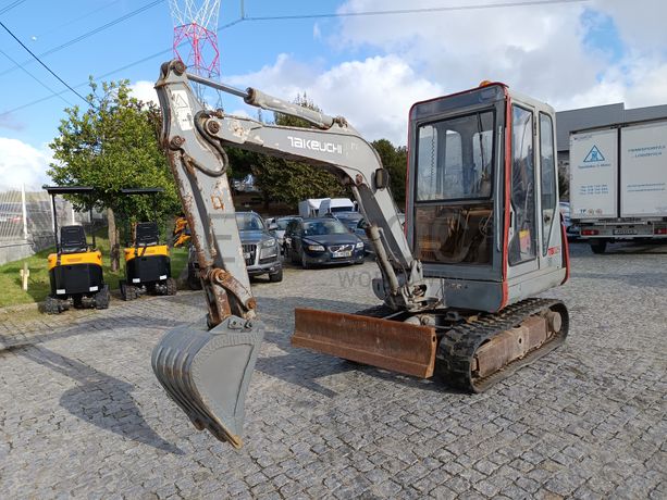 Mini Escavadora Takeuchi