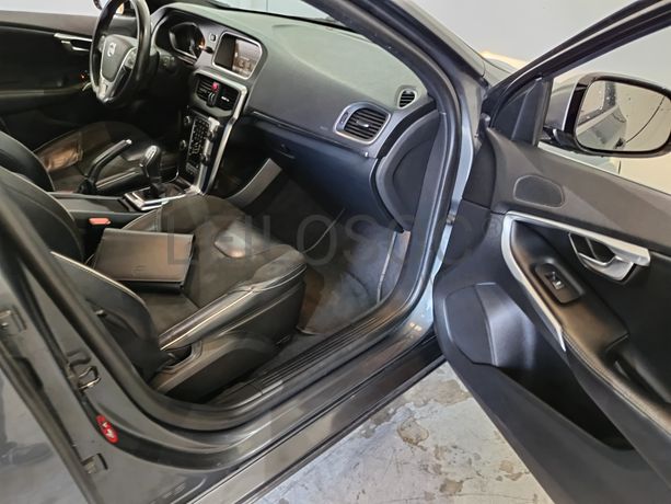 Volvo V40 · Ano 2013