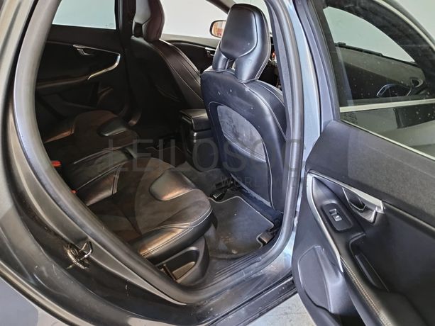 Volvo V40 · Ano 2013