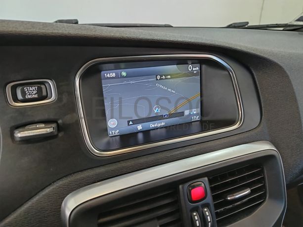 Volvo V40 · Ano 2013