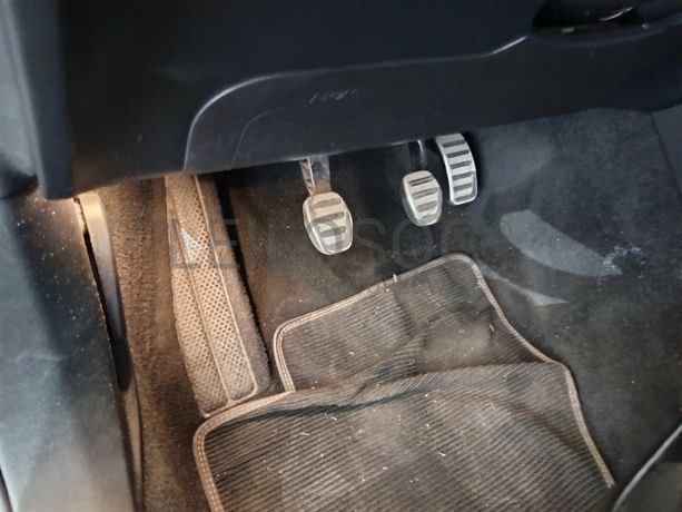 Volvo V40 · Ano 2013