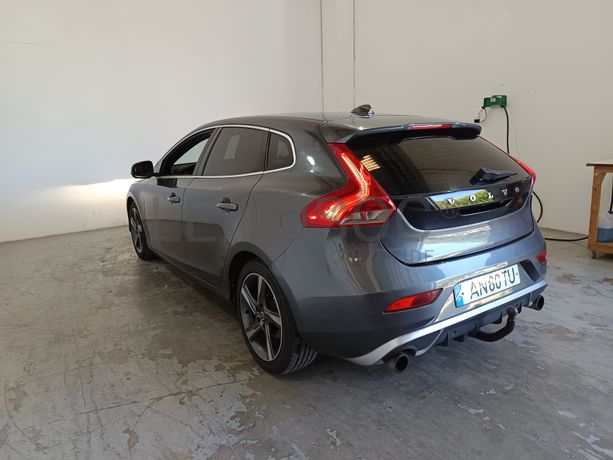 Volvo V40 · Ano 2013