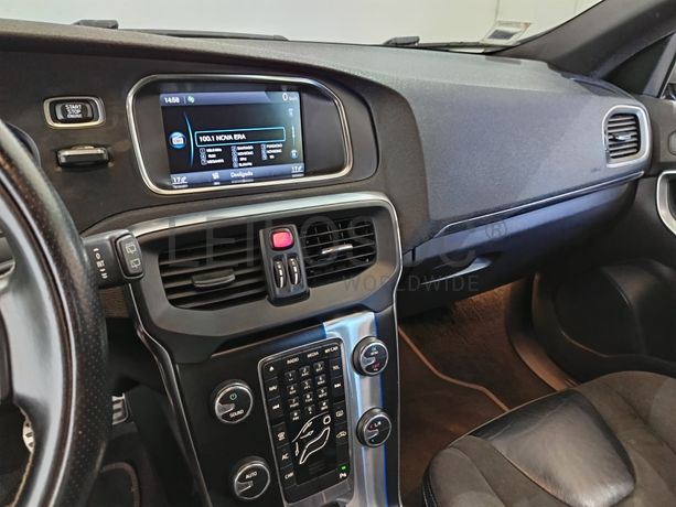 Volvo V40 · Ano 2013