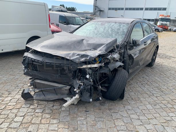 Mercedes-Benz A180 · Ano 2013