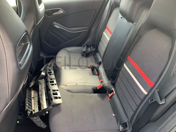 Mercedes-Benz A180 · Ano 2013