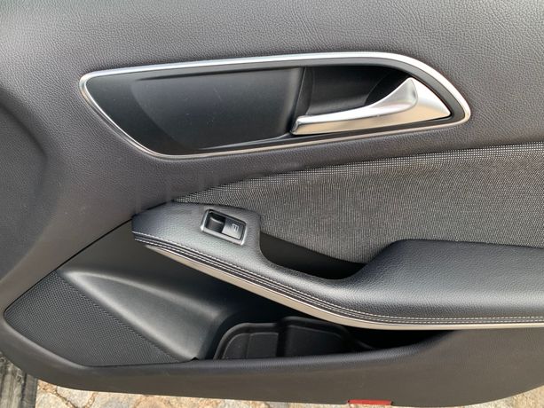 Mercedes-Benz A180 · Ano 2013