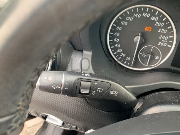 Mercedes-Benz A180 · Ano 2013