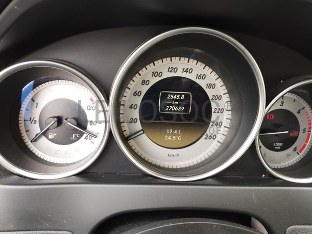 Mercedes-Benz C 220 CDI · Ano 2011