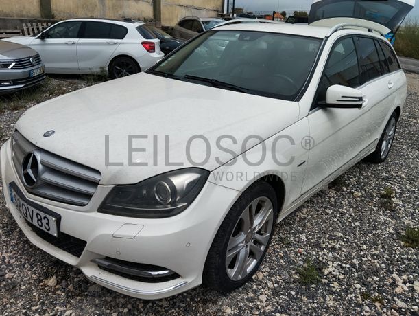 Mercedes-Benz C 220 CDI · Ano 2011