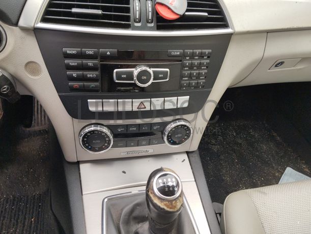 Mercedes-Benz C 220 CDI · Ano 2011