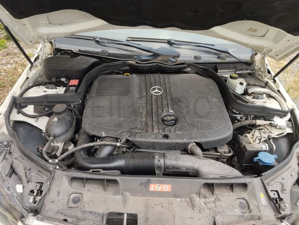 Mercedes-Benz C 220 CDI · Ano 2011