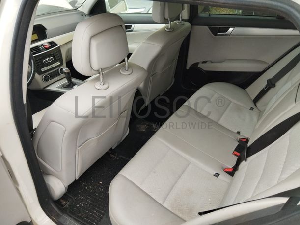 Mercedes-Benz C 220 CDI · Ano 2011