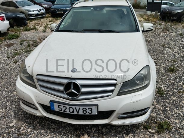 Mercedes-Benz C 220 CDI · Ano 2011