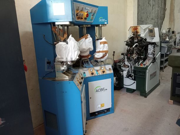 Máquina de Moldar Contrafortes