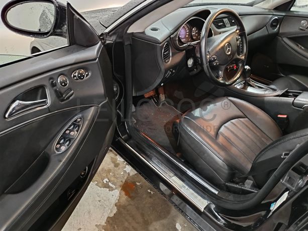 Mercedes-Benz CLS 320CDI · Ano 2005