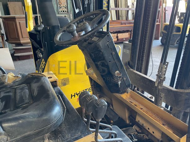 Empilhador Caterpillar