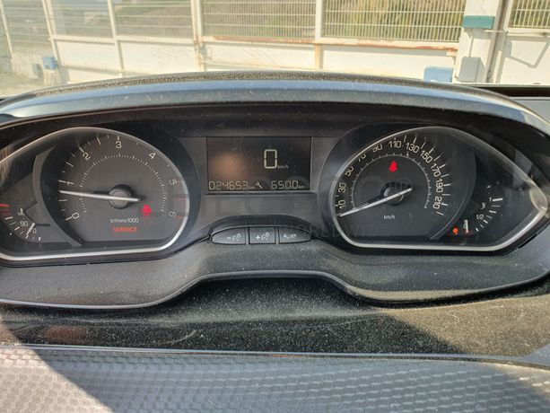 Peugeot 2008 · Ano 2017