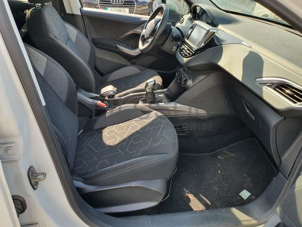 Peugeot 2008 · Ano 2017