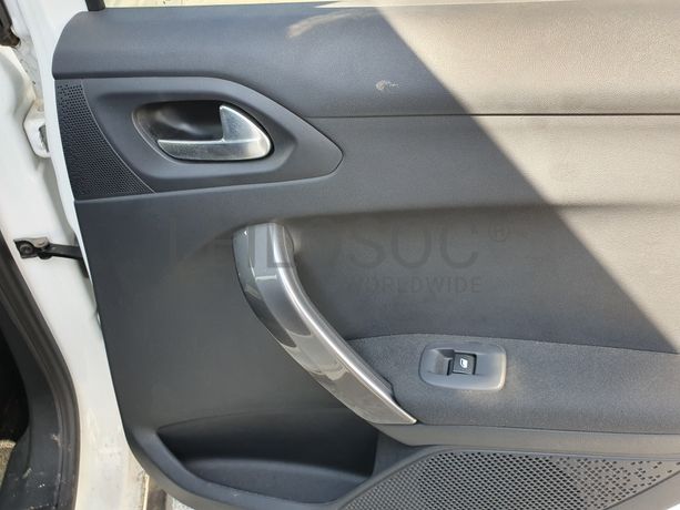 Peugeot 2008 · Ano 2017