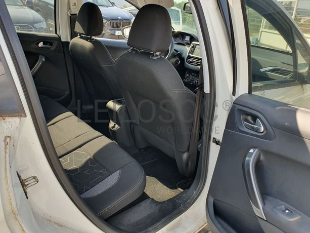 Peugeot 2008 · Ano 2017