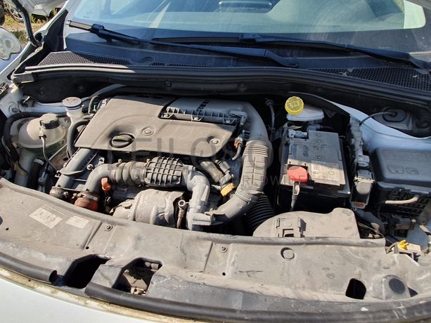 Peugeot 2008 · Ano 2017