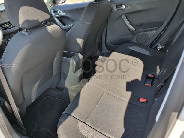 Peugeot 2008 · Ano 2017