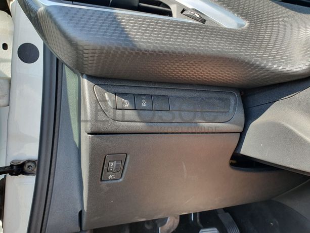 Peugeot 2008 · Ano 2017