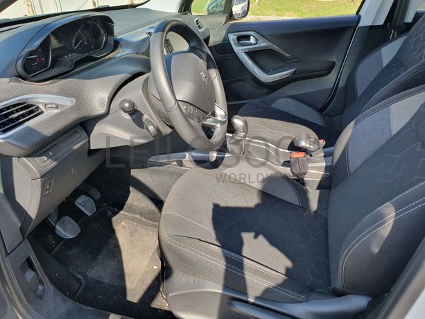 Peugeot 2008 · Ano 2017