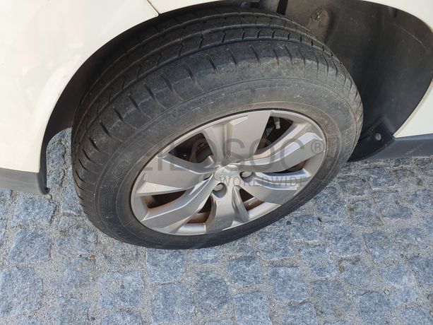 Peugeot 2008 · Ano 2017