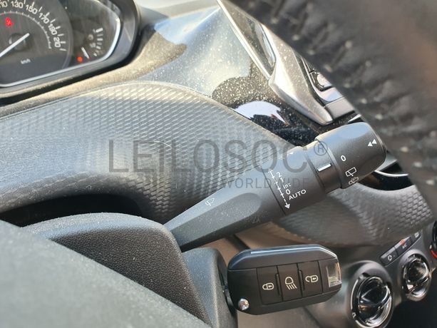 Peugeot 2008 · Ano 2017