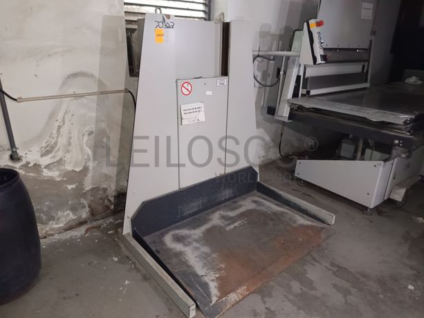 Elevador de Pilhas de Papel