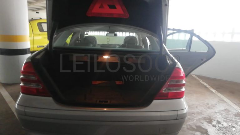 Mercedes Benz C200 Kompressor · Ano 2003