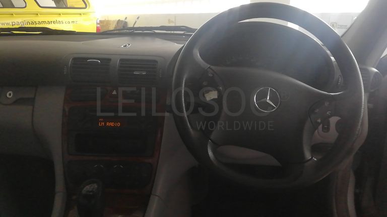 Mercedes Benz C200 Kompressor · Ano 2003