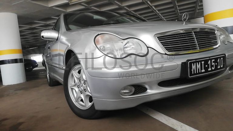 Mercedes Benz C200 Kompressor · Ano 2003