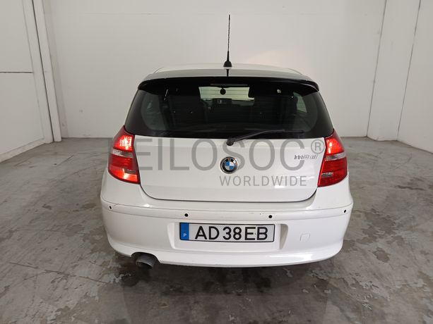 BMW 118D · Ano 2011