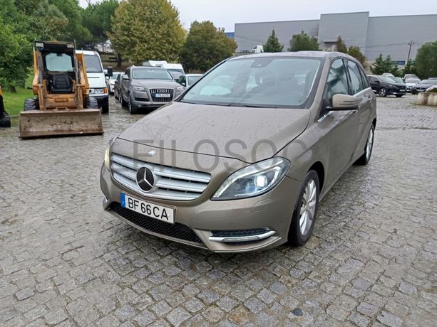 Mercedes-Benz B180 CDI · Ano 2013