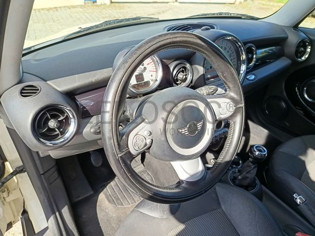 Mini Cooper D · Ano 2010