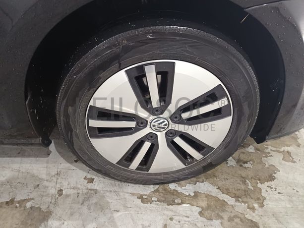 Volkswagen Golf · Ano 2016