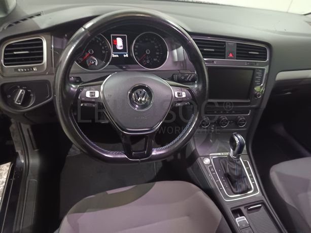 Volkswagen Golf · Ano 2016
