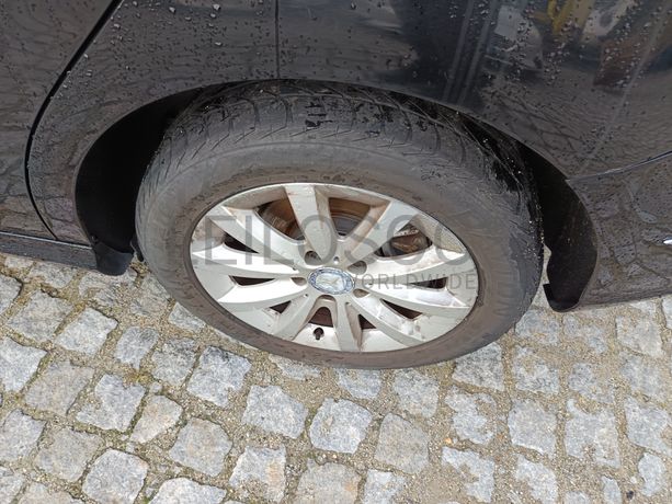 Mercedes-Benz B180 CDI · Ano 2012