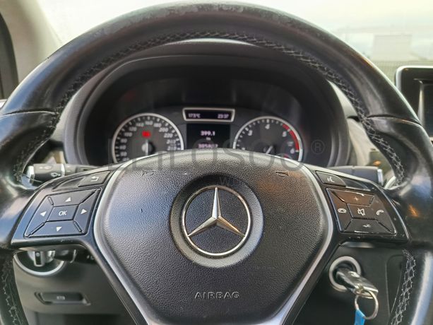 Mercedes-Benz B180 CDI · Ano 2012