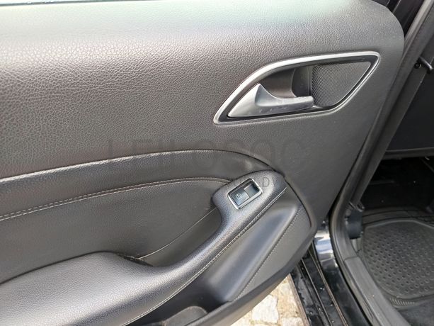 Mercedes-Benz B180 CDI · Ano 2012