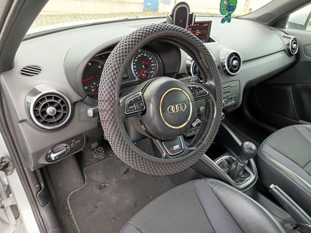 Audi A1 1.6 TDI · Ano 2013