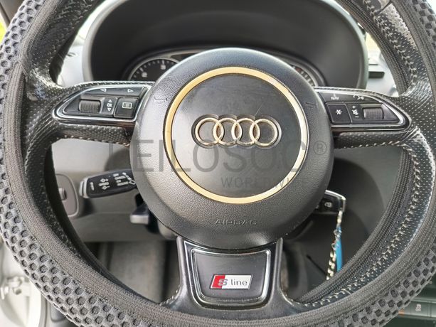 Audi A1 1.6 TDI · Ano 2013